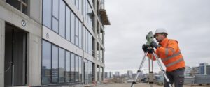 Геодезический мониторинг деформаций зданий — нивелирование осадочных марок